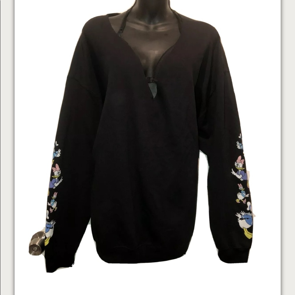 Plus Size 1X Disney sweatshirt - daisy & daffy
